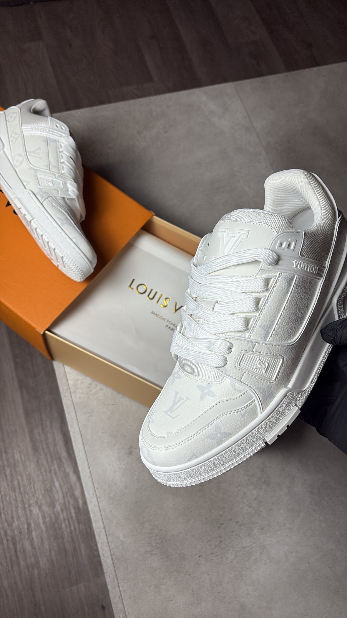 FOOTWEAR