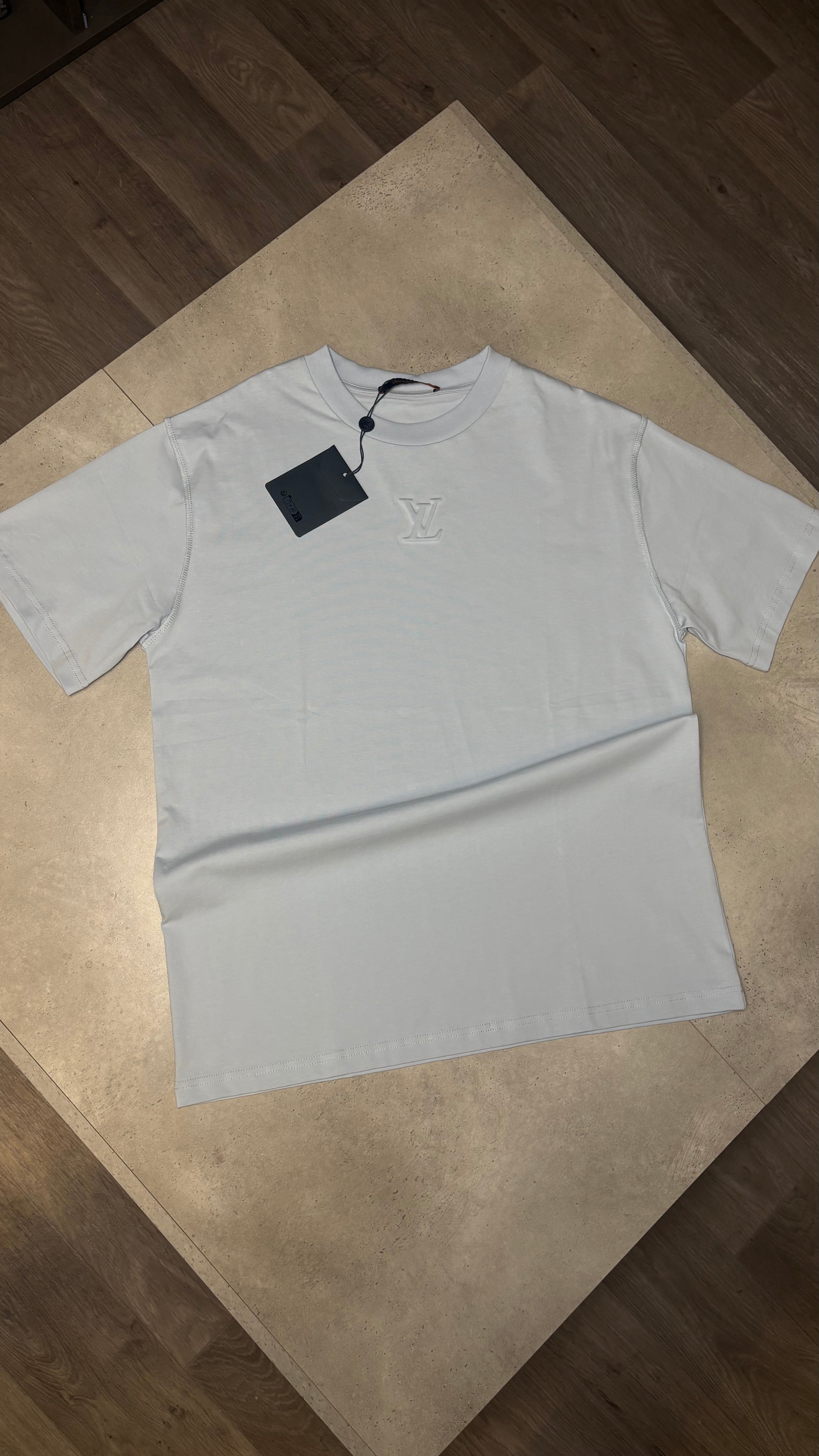 LVE TEE - BABY BLUE