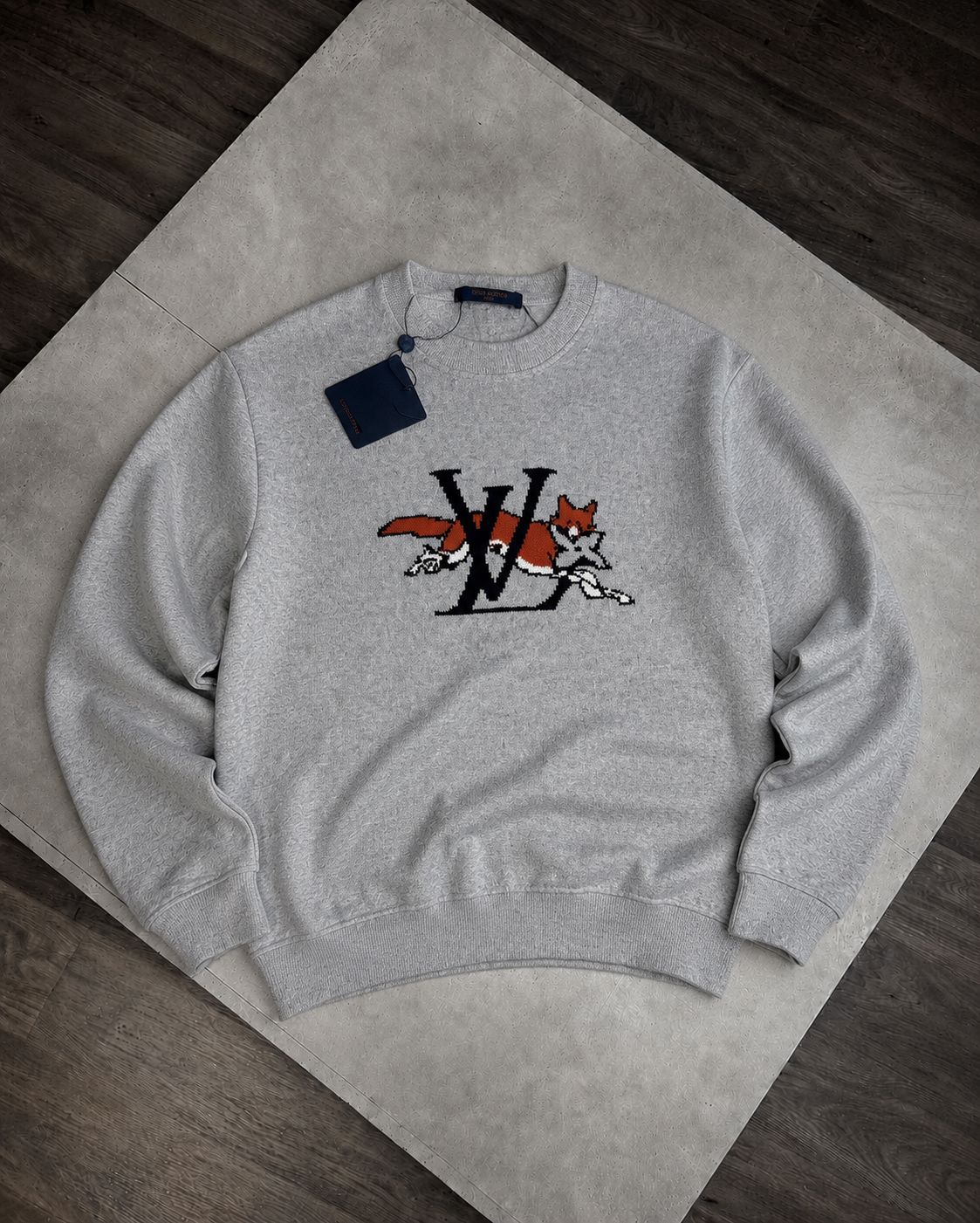 LVE FOX SWEATER - GREY