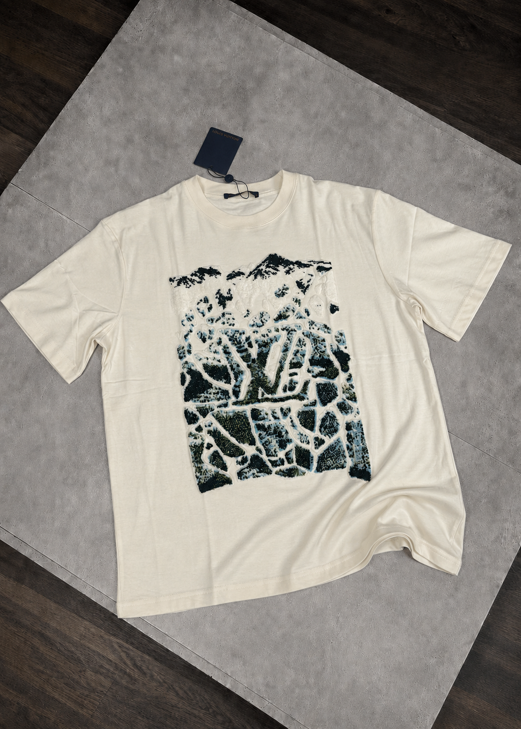 LVE TEE - MOUNTAIN