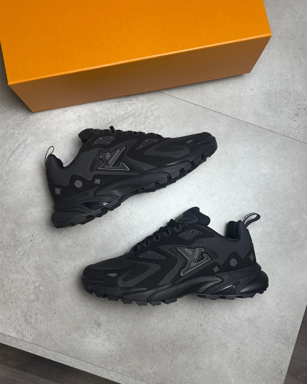 LVE RUNNER - BLACK