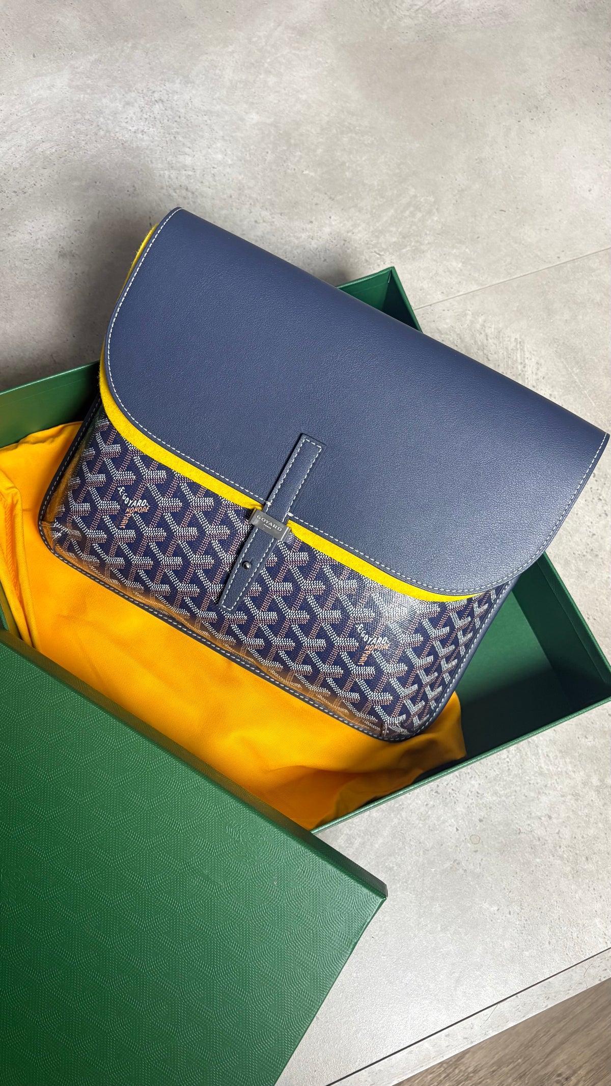 GY MESSENGER BAG - NAVY