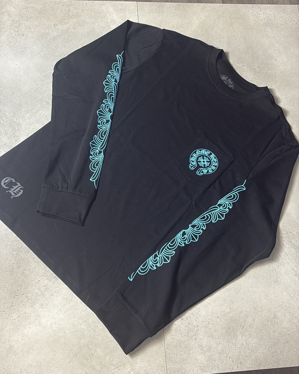 CH LONG SLEEVE - BABY BLUE/BLACK