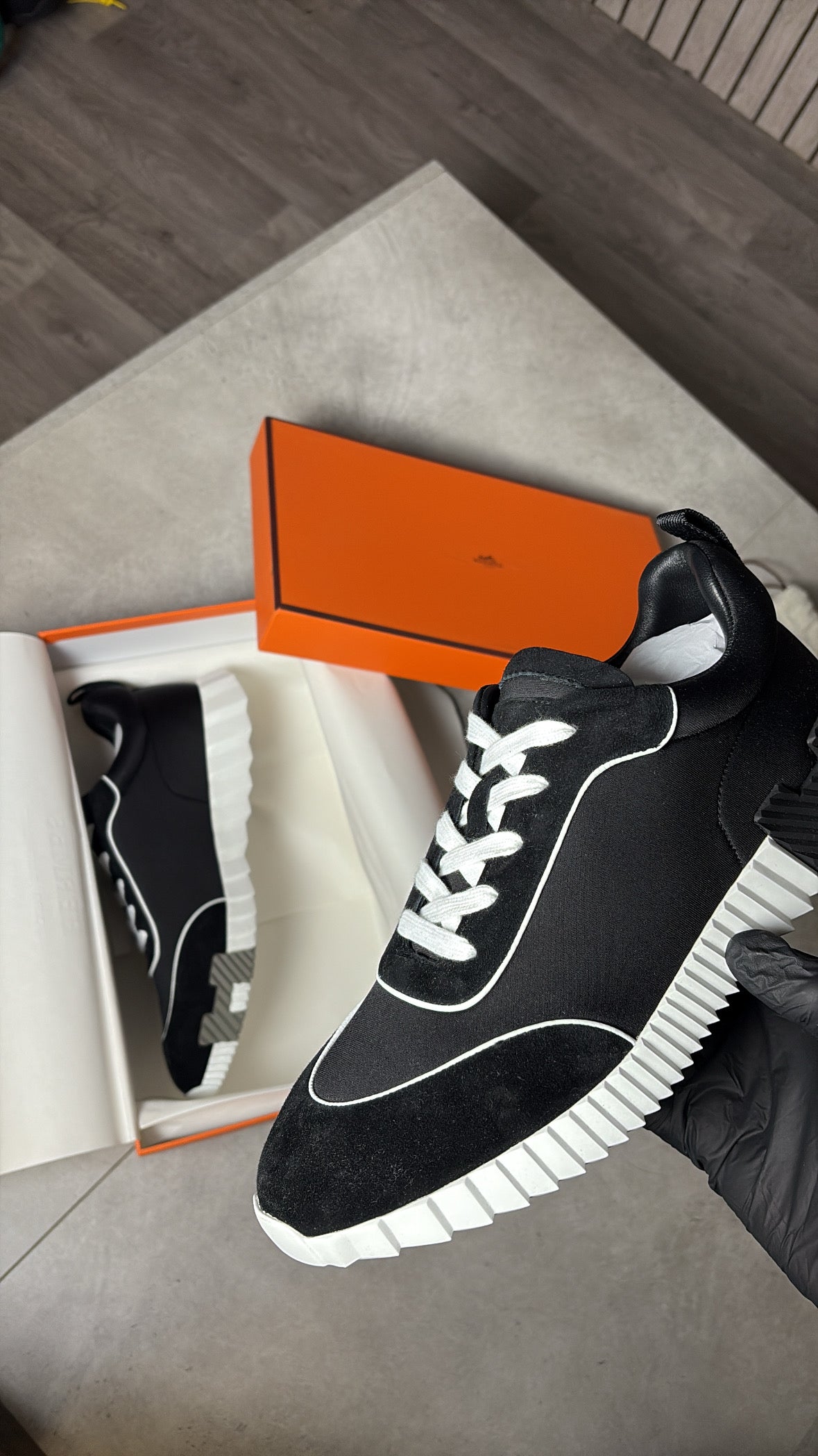 HMS TRAINER - BLACK