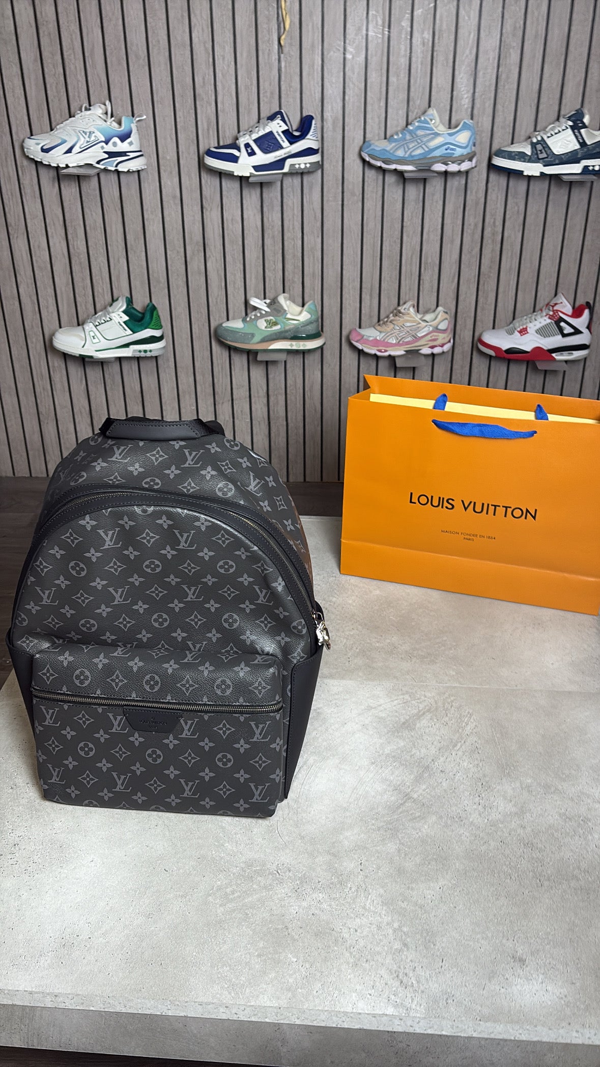 LVE BACKPACK - BLACK